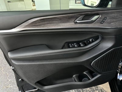 2025 Jeep Grand Cherokee Overland
