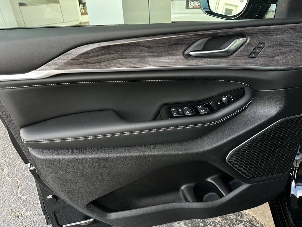 2025 Jeep Grand Cherokee Overland