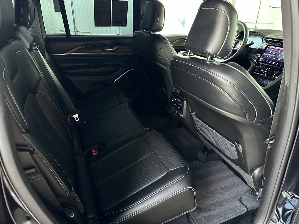 2025 Jeep Grand Cherokee Overland